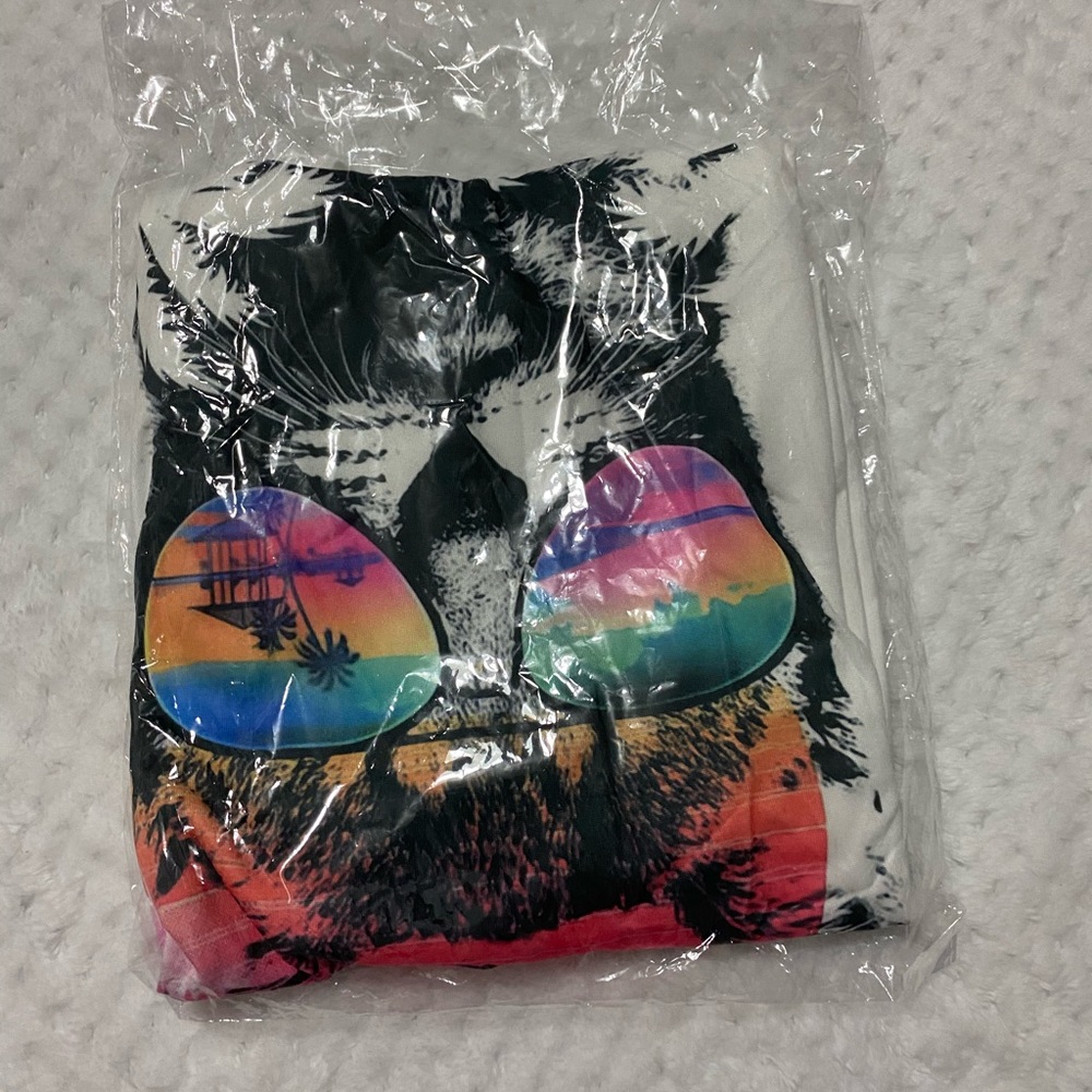 Neck Print White T-shirt - Picture 2 of 2